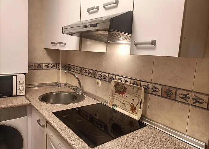 Espacioso Frente Al Corte Ingles Con Plaza De Garaje Gratis - Vu75